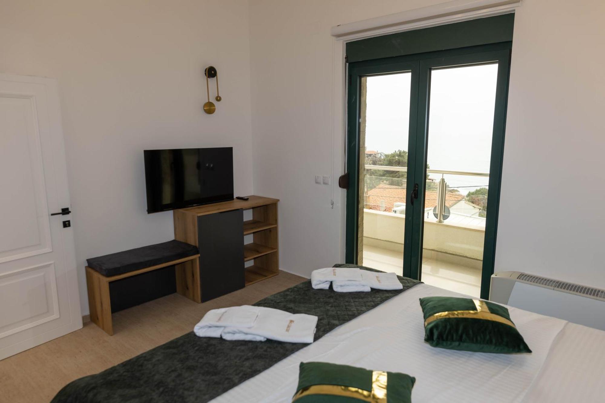 Barjaktar - Luxury Suites & Spa Ulcinj Esterno foto